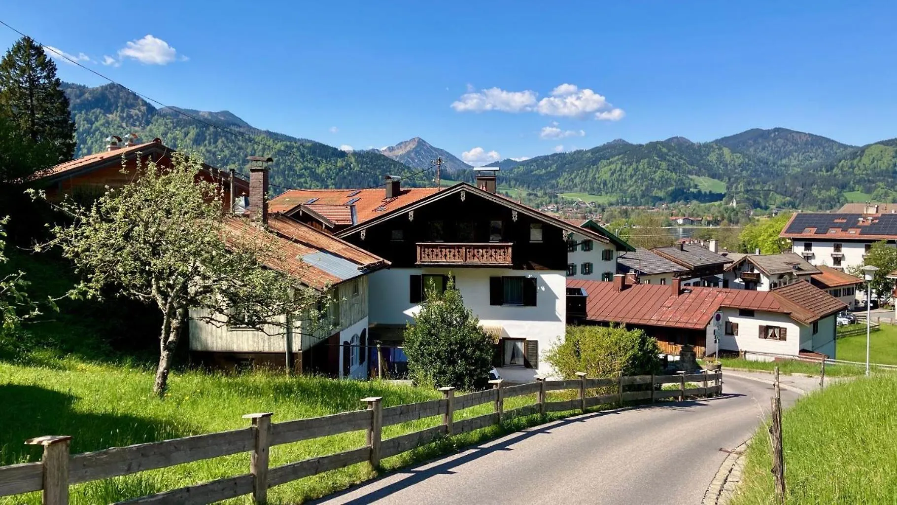 Koelbl Apartments - Ferienwohnungen Am Tegernsee